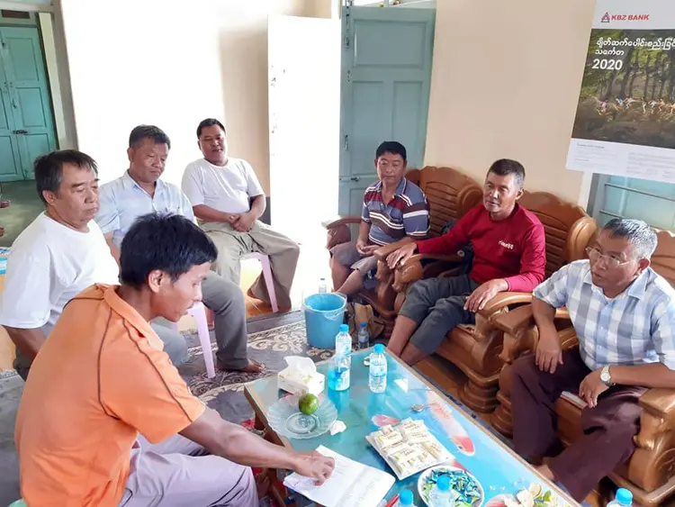 Lahˊ ris lawng Tuˊ htawm maeeˊ leukahˊ loeˊ ceu